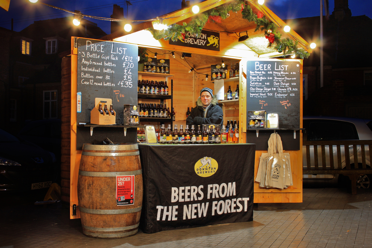 Winchester-Christmas-Market-2.-Photo-by-BruceAlborough-via-Twenty20 Bières de la New Forest au marché de Noël de Winchester. Photo par BruceAlborough via Twenty20