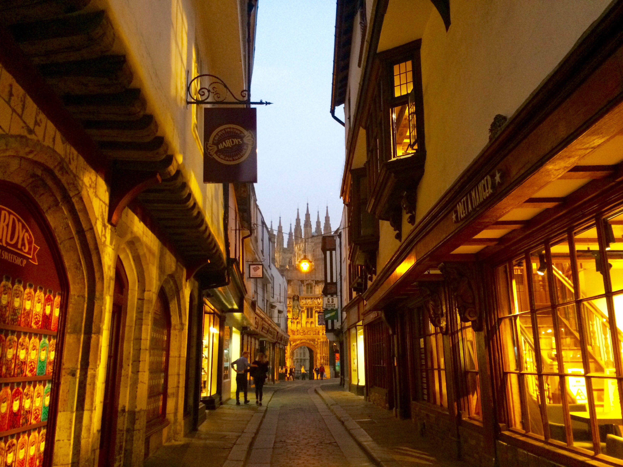 Canterbury Old Town © weerapolsaelor via Twenty20