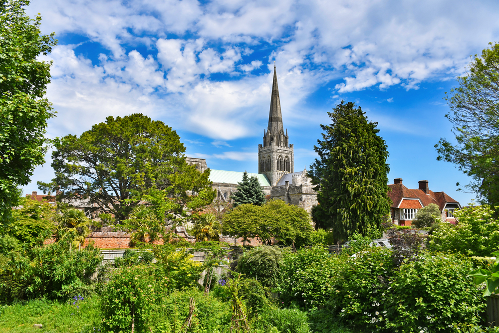 Bishops' Palace Gardens, Chichester © French Moments