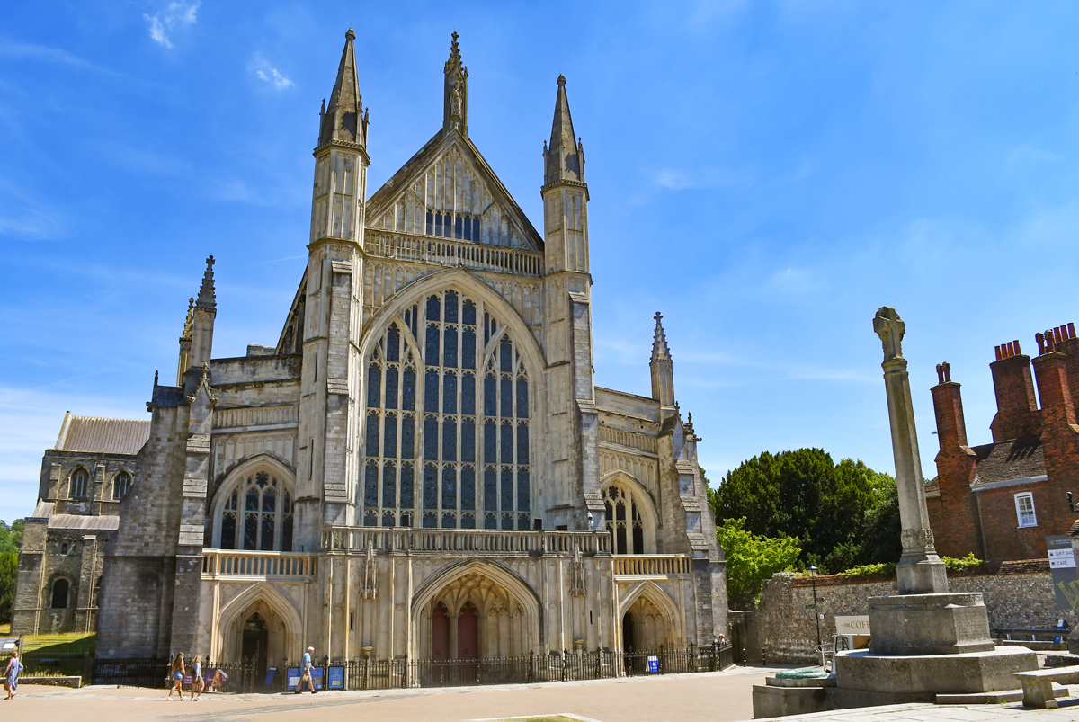 Winchester Cathedral © French Moments