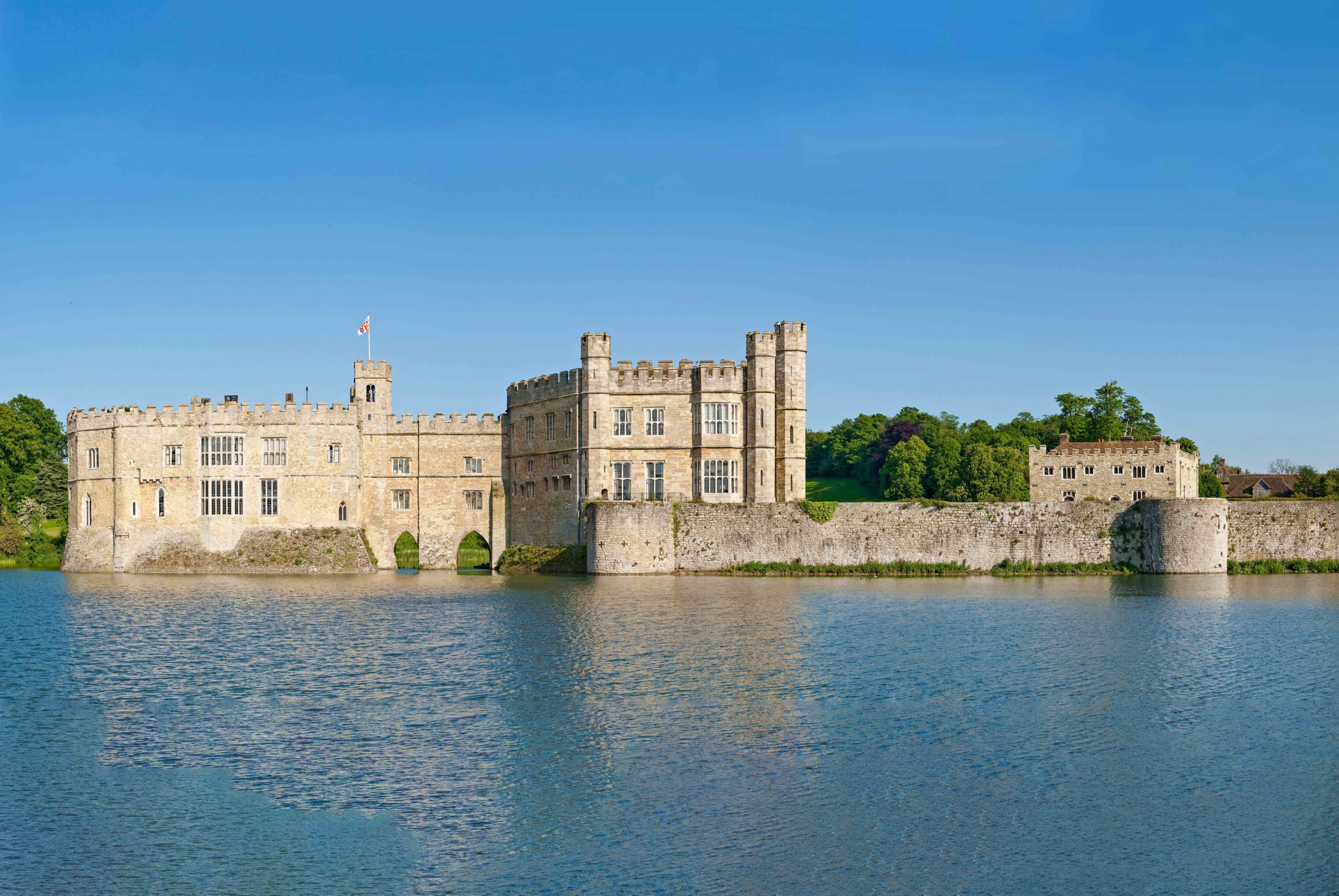 Leeds Castle © Diliff - licence [CC BY-SA 3.0] from Wikimedia Commons