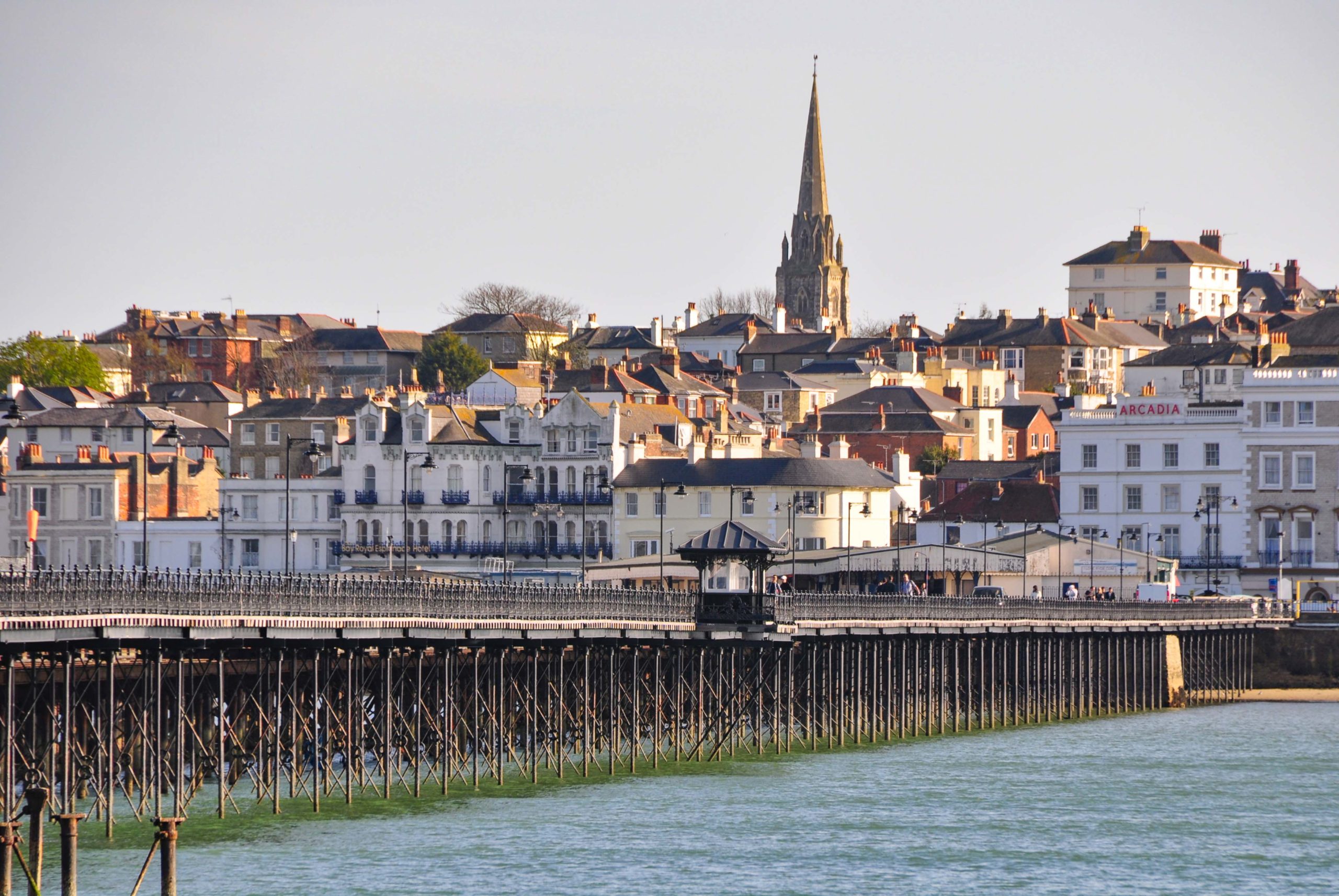 Ryde Pier © Lewis Clarke - licence [CC BY-SA 2.0] from Wikimedia Commons