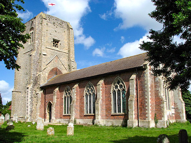 Felmingham church Norfolk © Evelyn Simak - licence [CC BY-SA 2.0] from Wikimedia Commons
