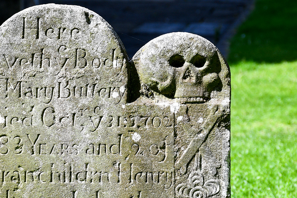 Chichester Cemetery 02 copyright French Moments Tombes de pirates - Chichester © French Moments