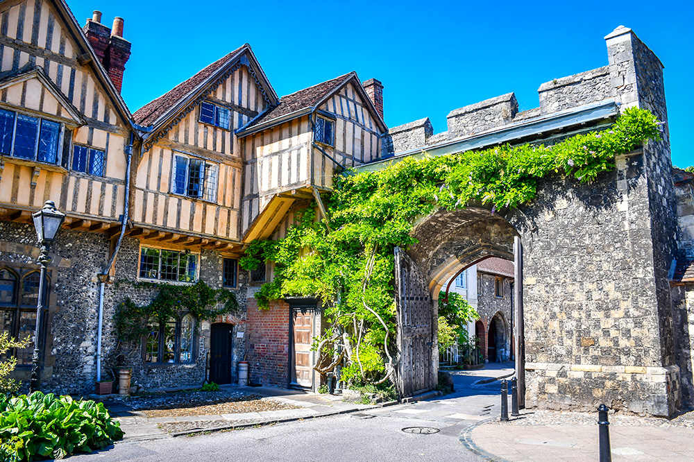 Prior’s Gate © French Moments