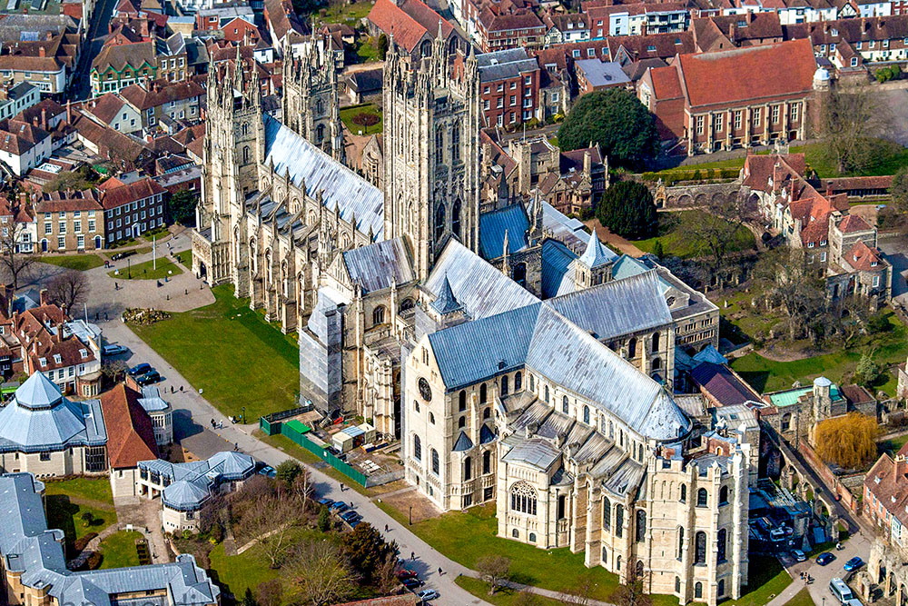 Canterbury Cathedral. Photo by John Fielding - licence [CC BY 2.0] from Wikimedia Commons
