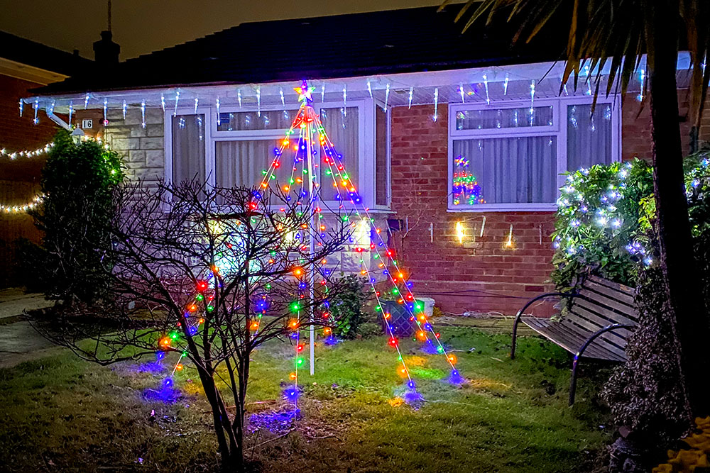 Illuminations de Noël dans une rue à Portsmouth en Angleterre